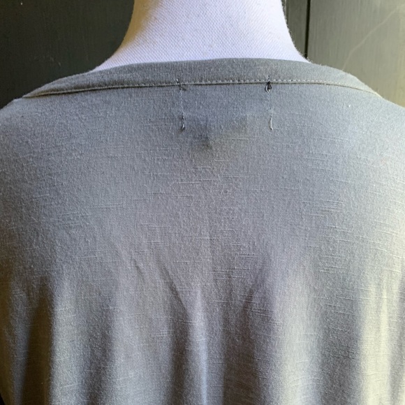 Gray Sequined Cat Long-sleeve Shark-bite Hem Tee large - Picture 7 of 10